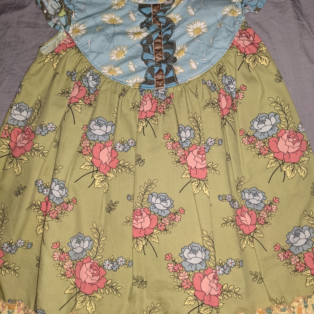 Matilda Jane Mix and Mingle Flutter Top size 4